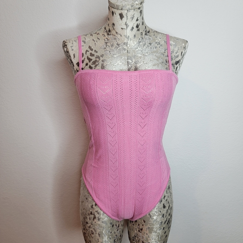 Victoria's Secret Luxe Heart Pointelle Bodysuit. - Picture 4 of 15